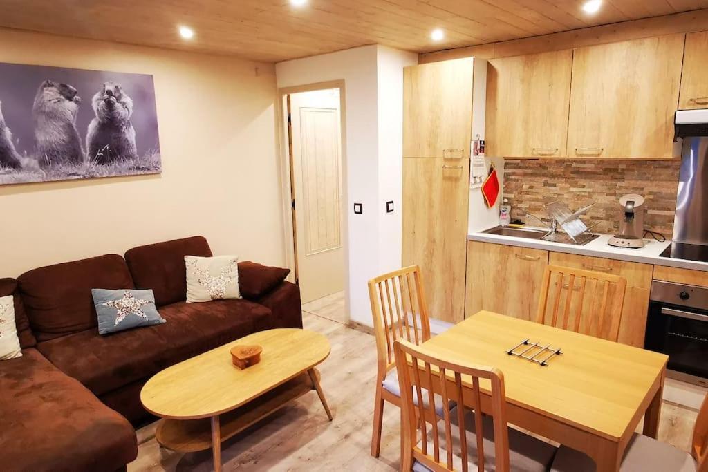 Le Picoulet : Appartement Tout Confort Coeur De Village Allos Exterior photo